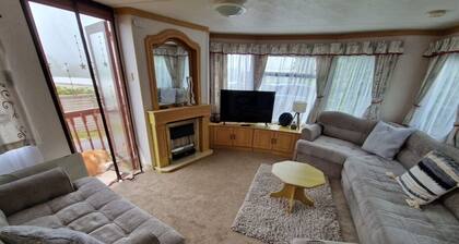 2 Bed Caravan with Aberystwyth Town Viev