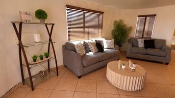 Smart-TV, Kamin, Videospiele