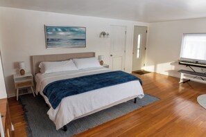 2 多间卧室、办公桌、熨斗/熨衣板、旅行婴儿床