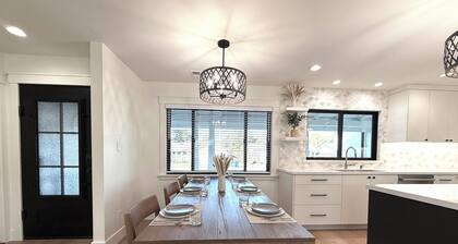 •NEW• 4bd/3ba Luxury Farmhouse + Steam Shower!