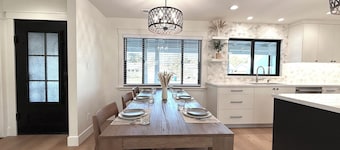 •NEW• 4bd/3ba Luxury Farmhouse + Steam Shower!