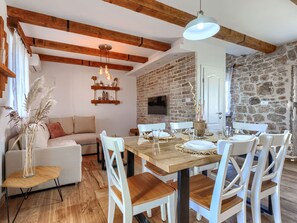 Dining - Vacation home Darel by Interhome (Vižinada)