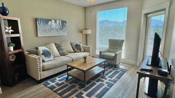 Smart TV, fireplace, offices
