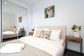 2 bedrooms, iron/ironing board, WiFi, bed sheets