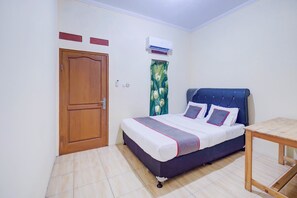 标准双人房 | 高档床上用品、免费 WiFi、床单