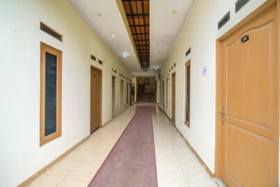 Hotel O Tangerang Near Indomilk Arena Stadium Formerly Sultan Residence