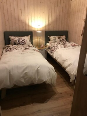 Ferienhaus | 2 Schlafzimmer, individuell eingerichtet