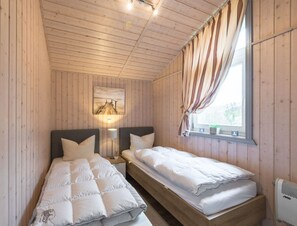 Nhà | 2 phòng ngủ, trang bị nội thất với thiết kế riêng biệt 