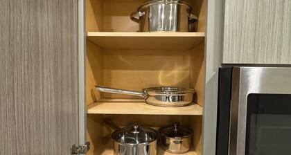 Chic 1-bedroom apartment in perfect Cedar Park with fitness room, WiFi