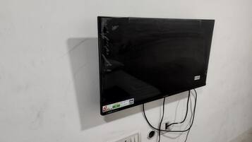 Deluxe-huone | Televisio