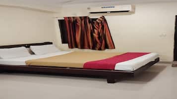 Standard Room | Desk, free WiFi