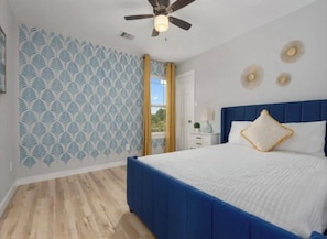 3 bedrooms, WiFi, bed sheets - Houston Hideaway: Tub Sanctuary (Houston)