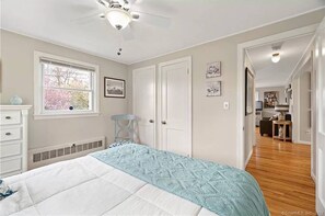 2 Schlafzimmer, Bügeleisen/Bügelbrett, Reisekinderbett, kostenloses WLAN