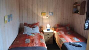 House | 2 bedrooms, individually furnished