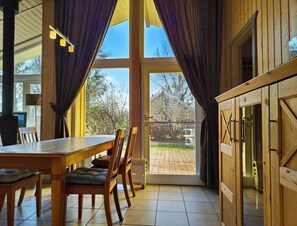 House | Dining - Skandinavisches Ferienhaus in Rechlin (Rechlin)