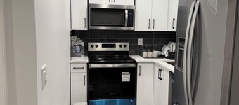 Cozy 2-Bedroom Short-Term stay in Calgary, AB. Canada.