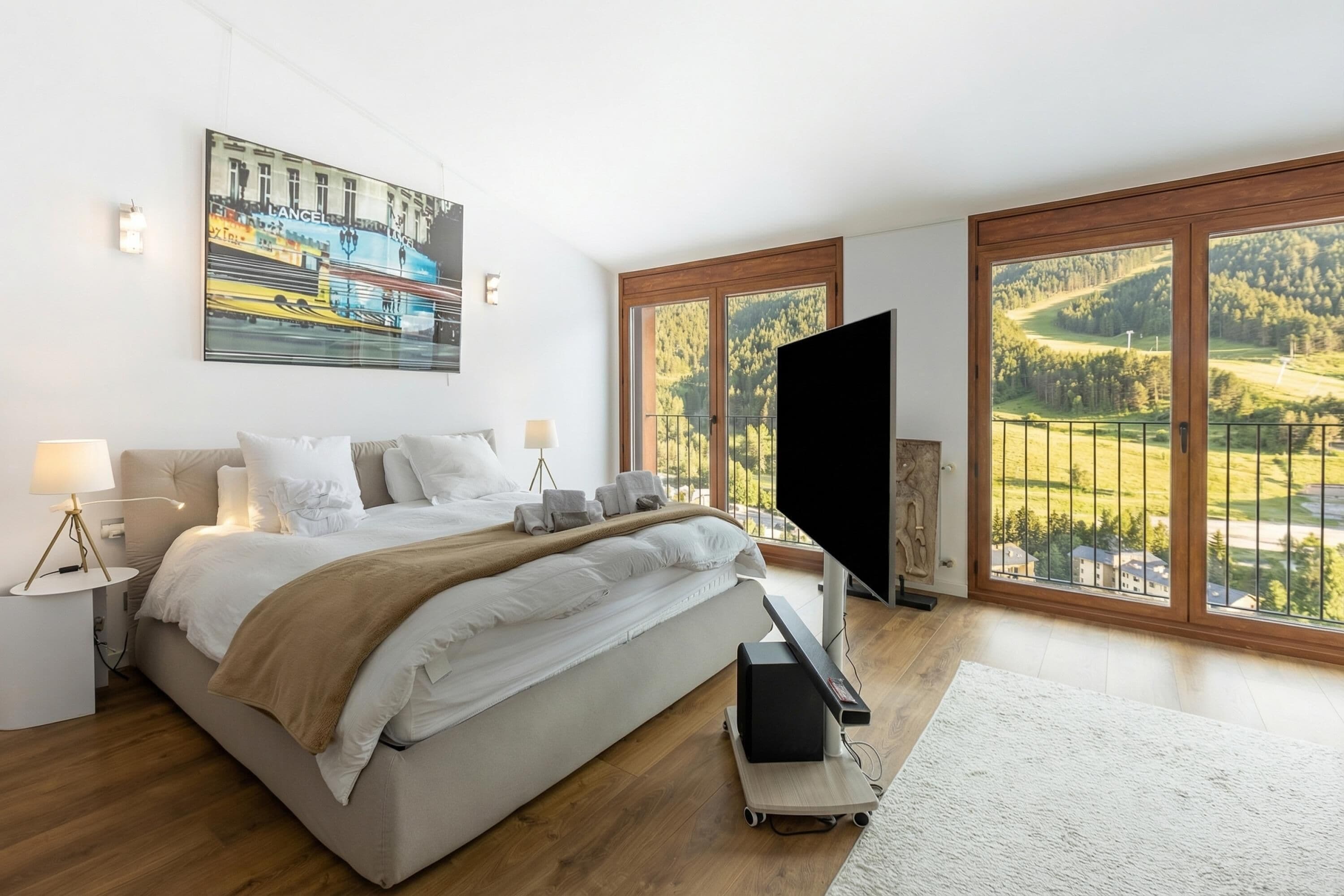 Nhà dành cho gia đình, nhiều phòng ngủ, cạnh núi (Luxury Home in El Tarter, Andorra) | 4 phòng ngủ, khu vực làm việc phù hợp cho laptop 
