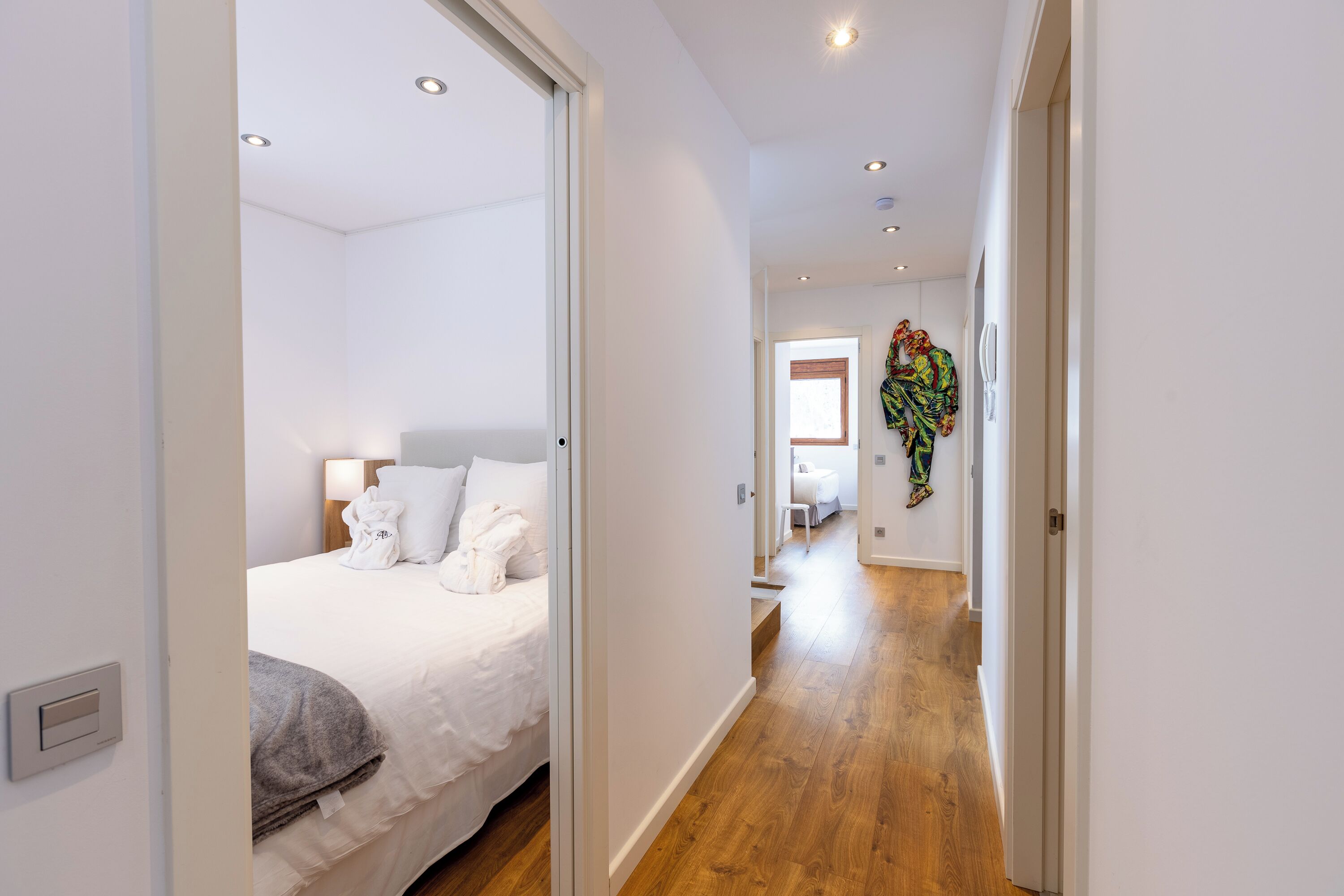 4 bedrooms, laptop workspace, iron/ironing board, free WiFi