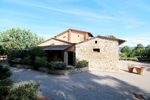 House | Exterior