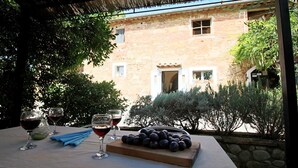 House | Balcony - Apartment in Tuscany Near Lake Trasimeno (Castiglione del Lago)