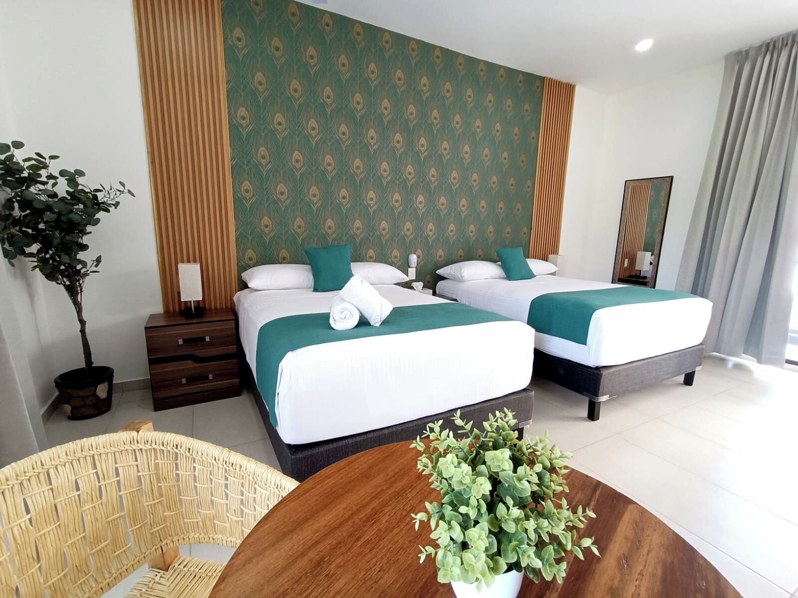 Habitación doble Confort, aire acondicionado, junto a la playa | Ropa de cama hipoalergénica y edredón 