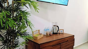 Comfort Room, 1 Bedroom, Air conditioning, Beachside | Hypo-allergenic bedding, down comforters, in-room safe, laptop workspace