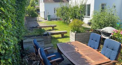 Cosy villa near beach, train, airport