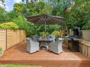 Outdoor dining - Sea Compass by Interhome (Charlestown)