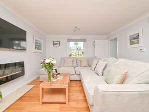 TV - Sea Compass by Interhome (Charlestown)