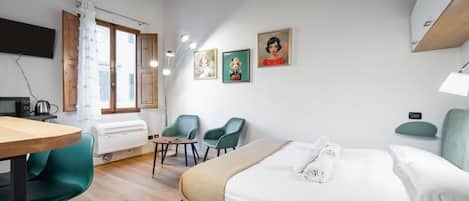 熨斗/熨衫板、Wi-Fi、床單