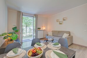 Dining - Porto Letizia Mozart 2 (Porlezza)