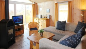Unclassified image, 2 of 32, button - Ferienhaus mit Sauna im Ferienpark Mirow (Mirow)