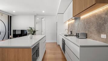 Microwave, oven, stovetop, dishwasher