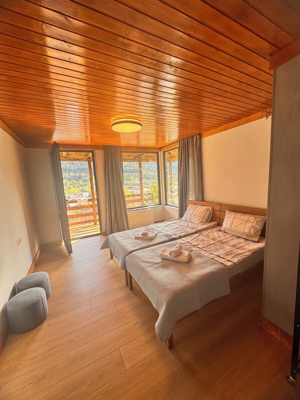 2 bedrooms, in-room safe, iron/ironing board, free WiFi