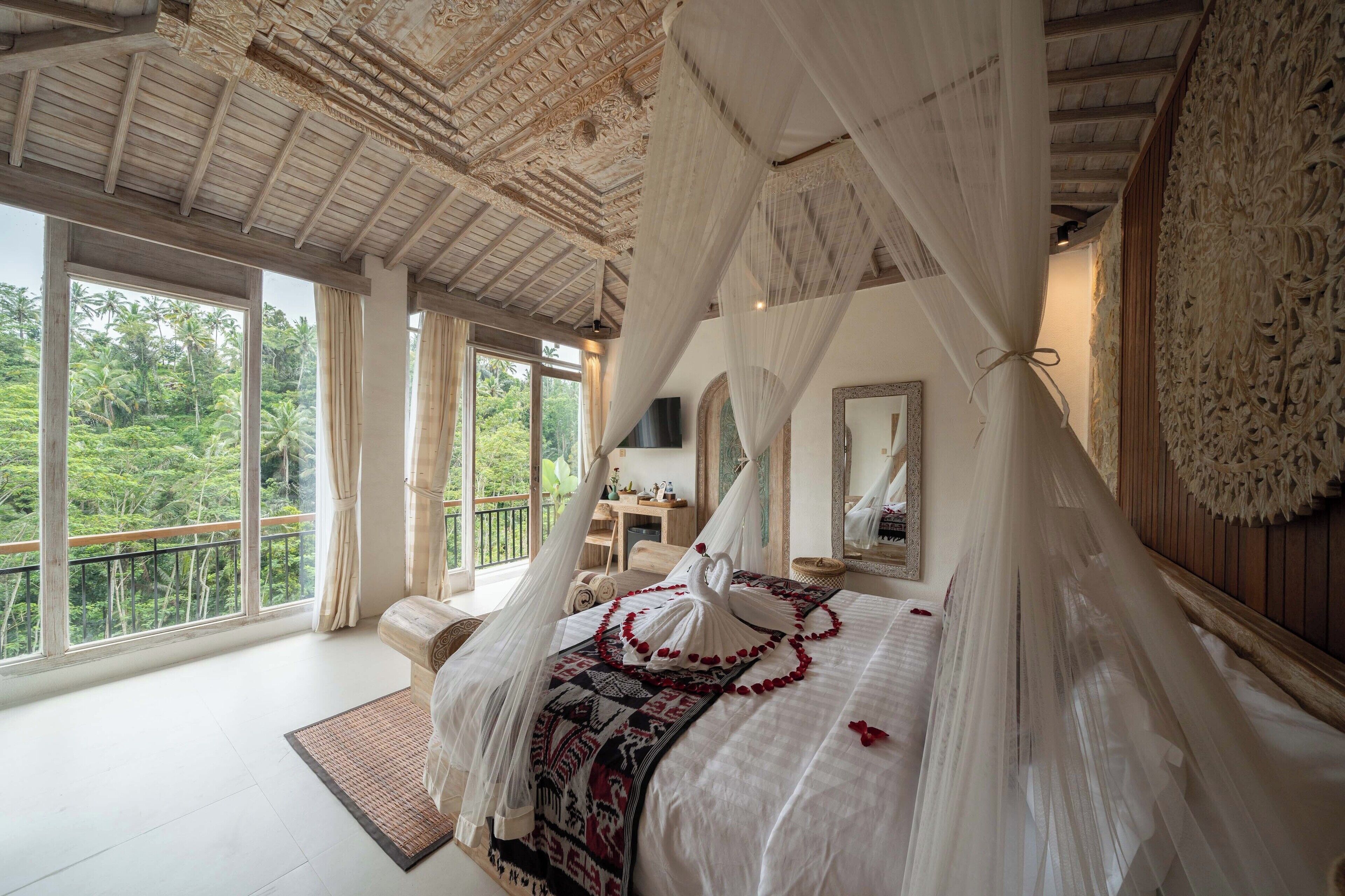 One Bedroom Pool Villa with Valley View | Balcony