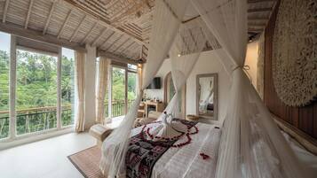 One Bedroom Pool Villa with Valley View | Balcony