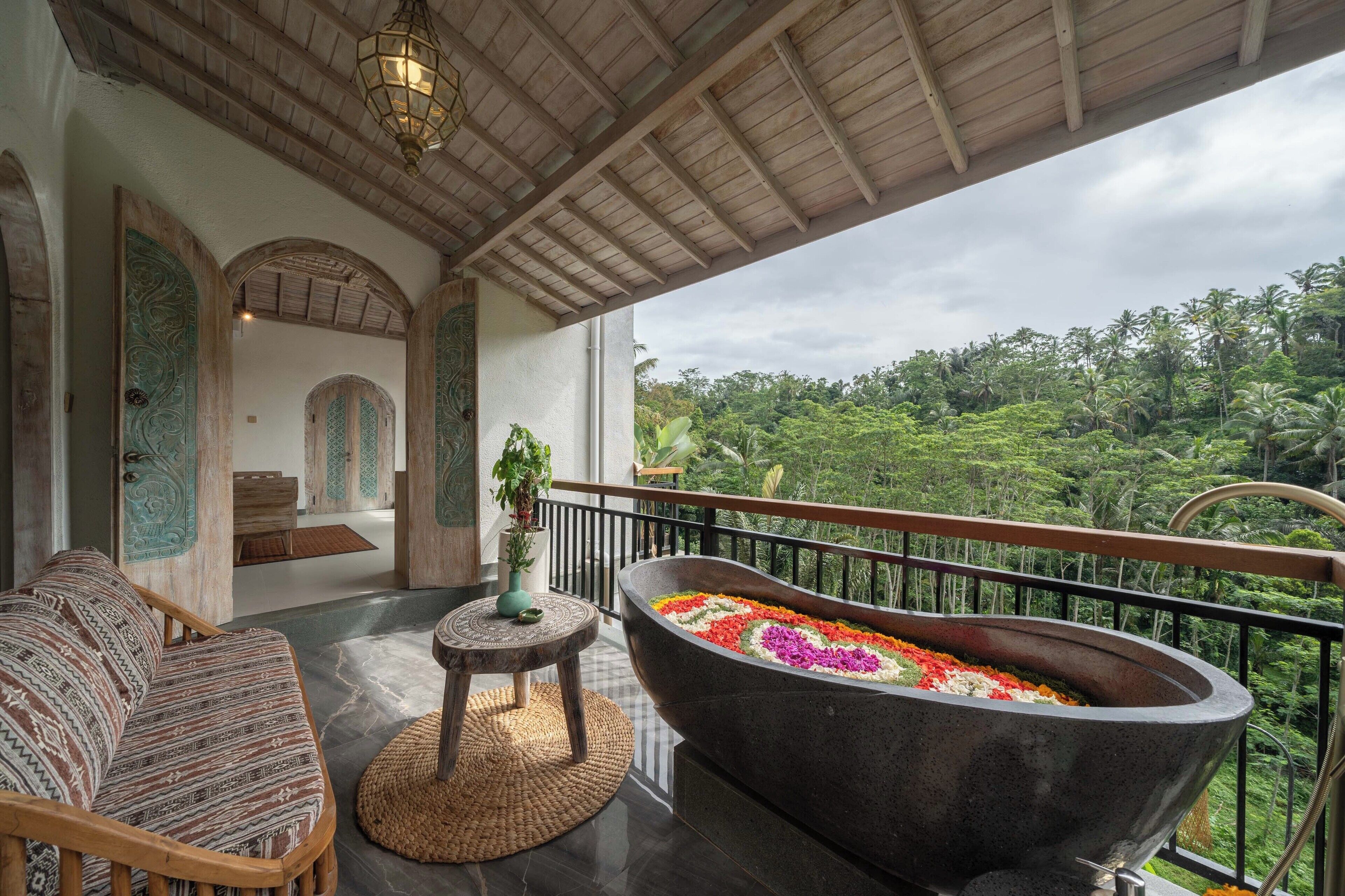 One Bedroom Pool Villa with Valley View | Bathroom | Free toiletries, hair dryer, slippers, towels