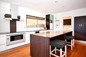 Room - Surfers Paradise Escape (Heated Pool) (Surfers Paradise)