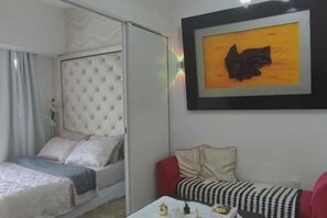 Unclassified image, 2 of 25, button - Aveline Suites City River View, Acqua Private Residences Near Rockwell Makati, Manila Philippines (Mandaluyong)