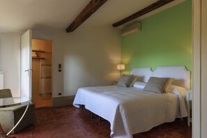 3 habitaciones, tabla de planchar con plancha y wifi 