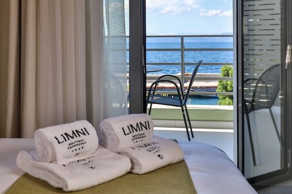 Junior Suite - Sea View | Hypo-allergenic bedding, minibar, in-room safe, blackout drapes