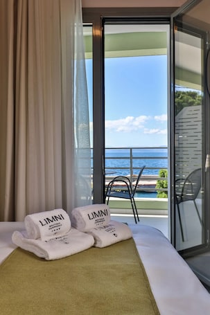 1 habitación, ropa de cama hipoalergénica y minibar