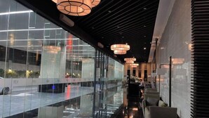 Ảnh chưa phân loại, 2 trong số 12 ảnh, nút