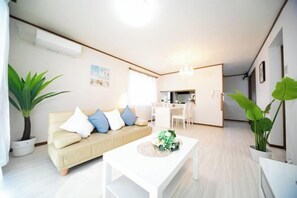 TV - Awaji Seaside Resort in Sumoto (Sumoto)