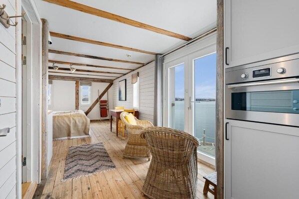 Standard Double Room, Sea View | Cribs/infant beds, free WiFi, bed sheets