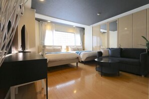 Iron/ironing board - ELLE Namba Villa (Osaka)
