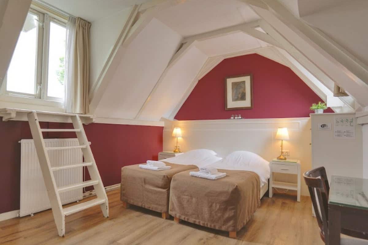 Deluxe Double or Twin Room | Individually decorated, free WiFi, bed sheets