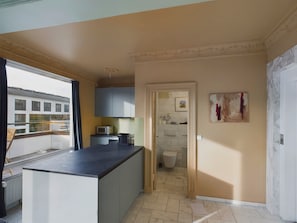 Apartment 6