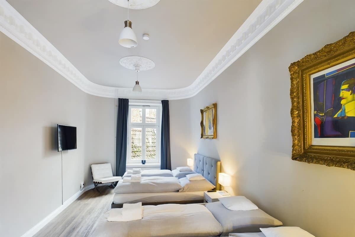 Apartment 3 | Kaliteli yatak takımı, kuştüyü yorgan 