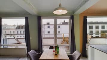 Apartment 6